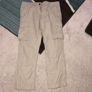Men’s khaki cargo pants